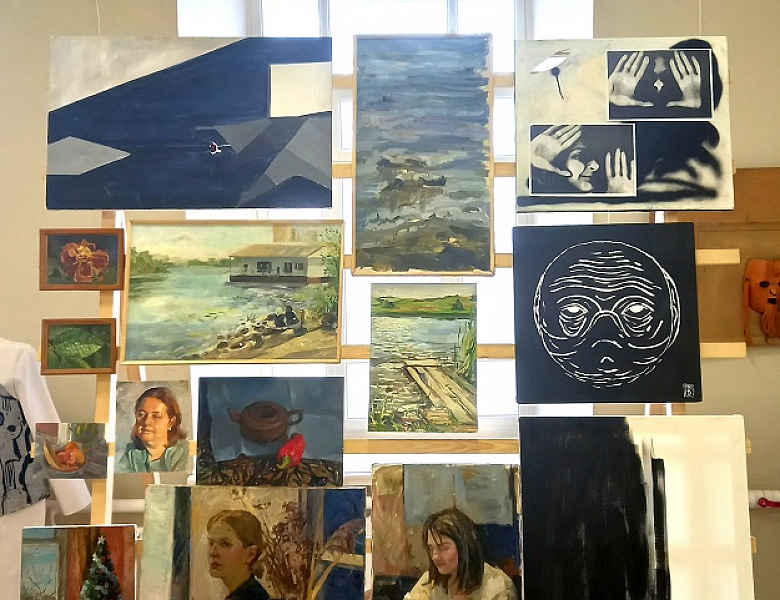 Выставка самостоятельных работ студентов СХУ