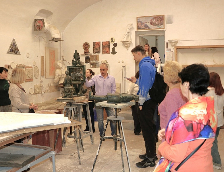 Добро пожаловать в Боголюбовское училище!