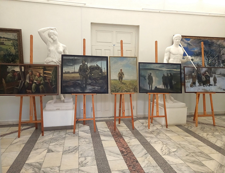 Выставка «Перед памятью время бессильно»