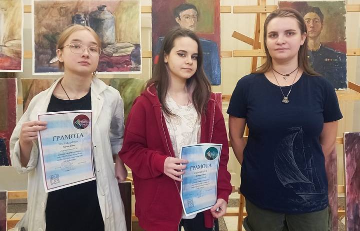 Выставка по итогам конкурса «Рисунок по памяти» 