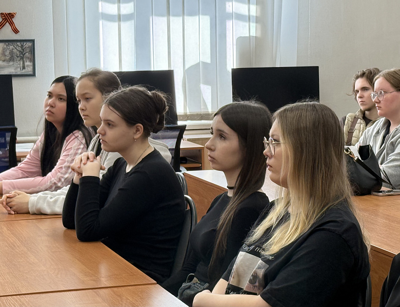 4 мая в Боголюбовском училище прошел памятный урок, посвященный значению Георгиевской ленты как символа воинской славы России.