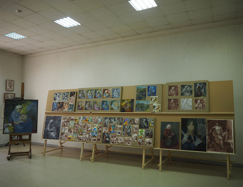 Защита дипломов выпускников отделений "Живопись" и "Скульптура".