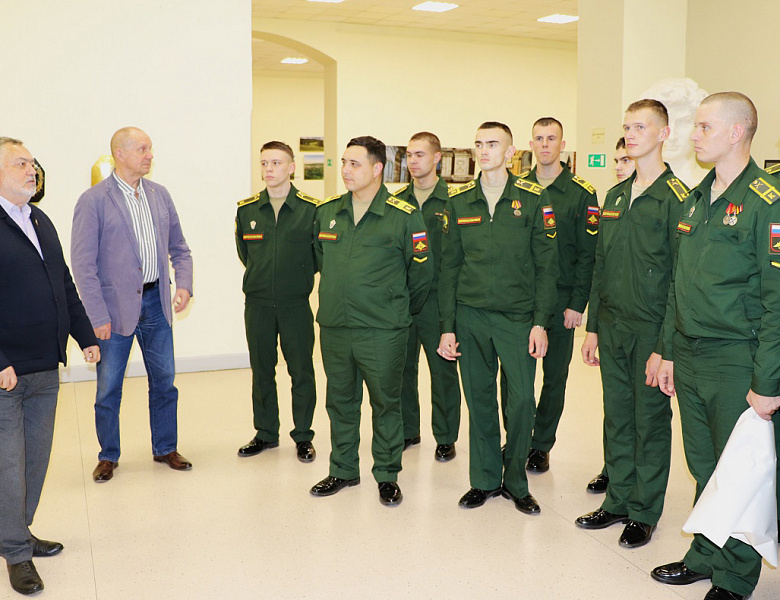 Встреча с прекрасным и героическим посвящена Году защитников Отечества!