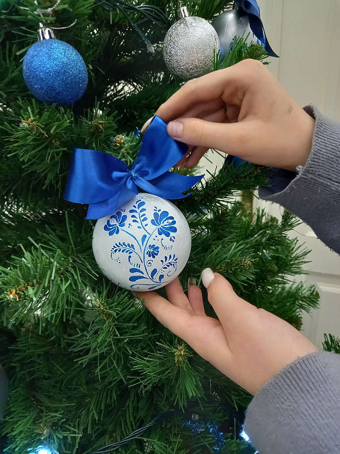 Наша «Гжель» украсит ель!