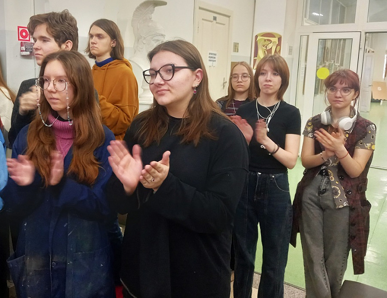 Выставка по итогам конкурса «Рисунок по памяти» 