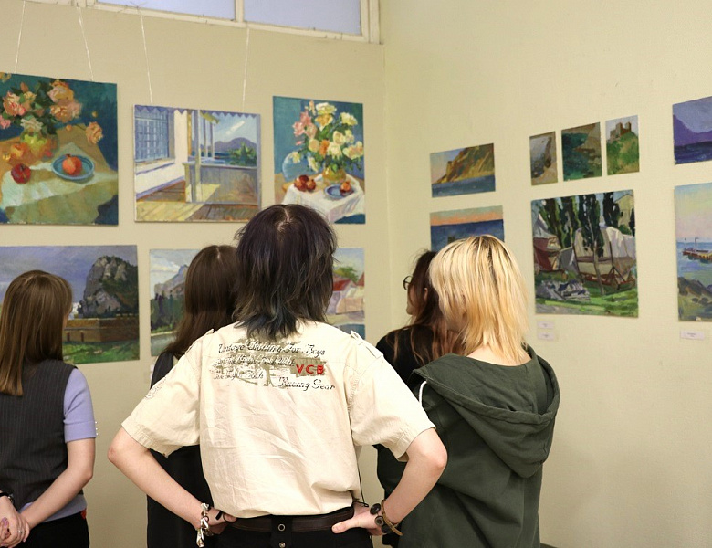 Выставка «Краски Крыма» 