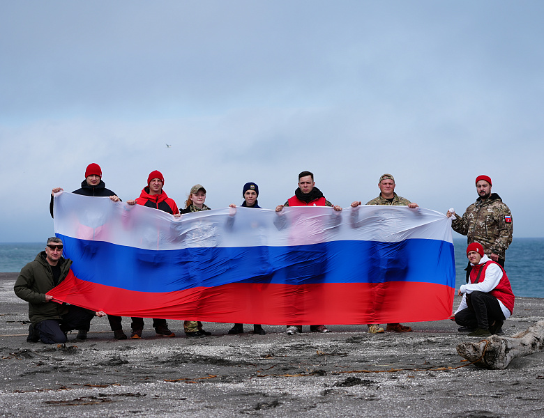 150 человек отправятся в историческую экспедицию на остров Шумшу
